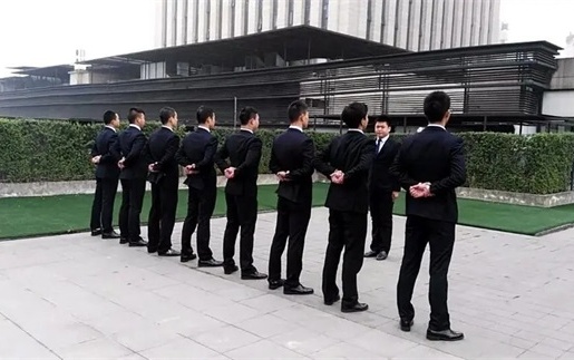 海宁揭秘：如何选择靠谱的收债公司？老司机给你支招